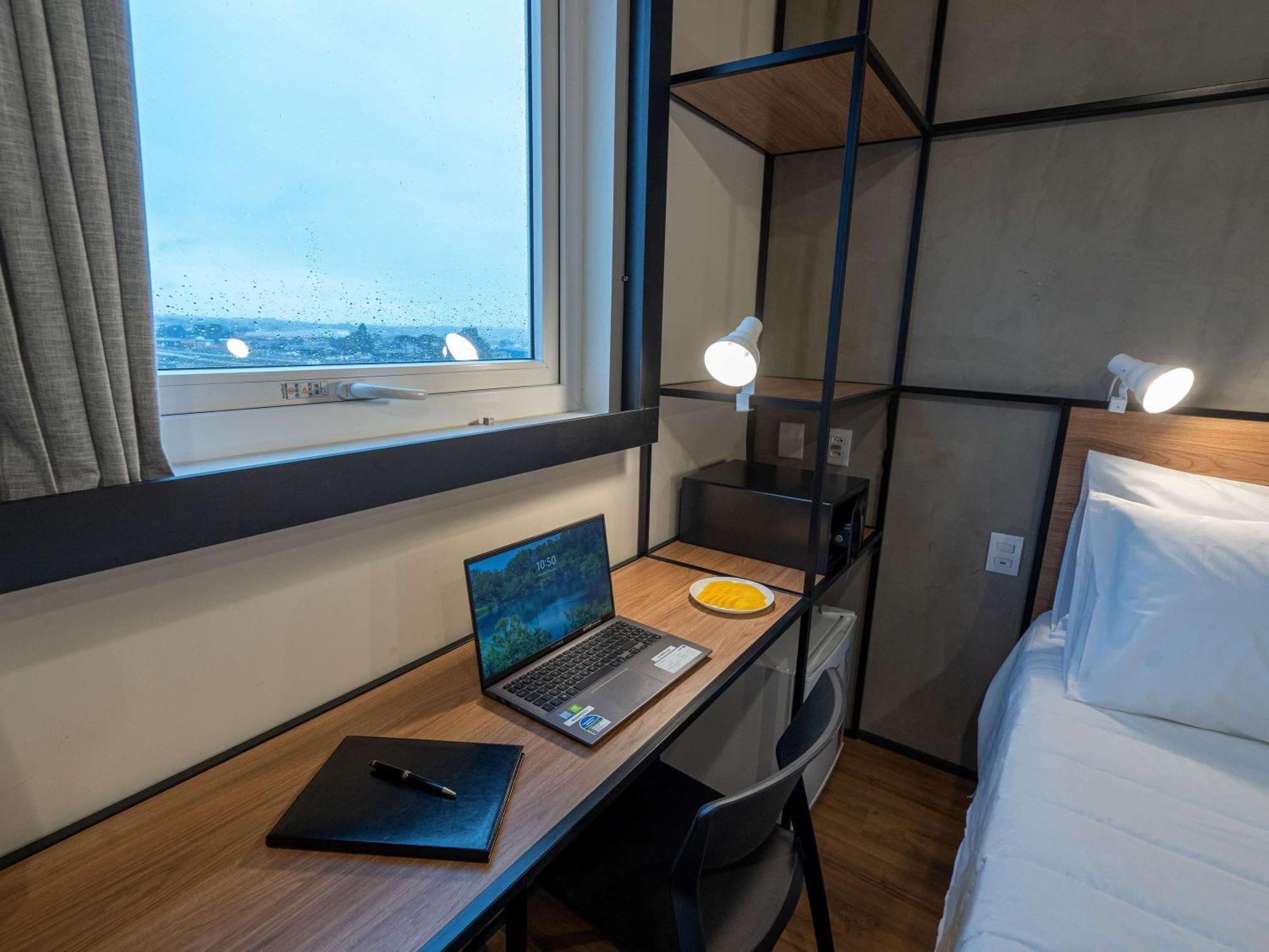 Ibis 4*
