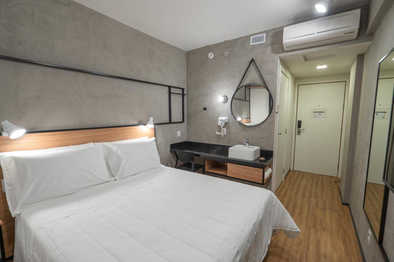 Ibis 4*